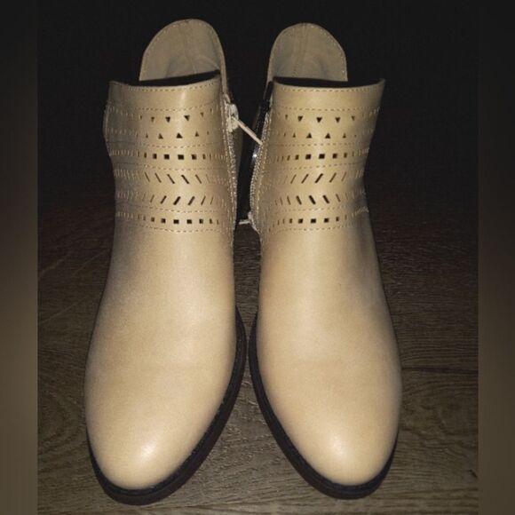 Ladies ANKLE CUT OUT BOOTS SZ 6 - Picture 5 of 10